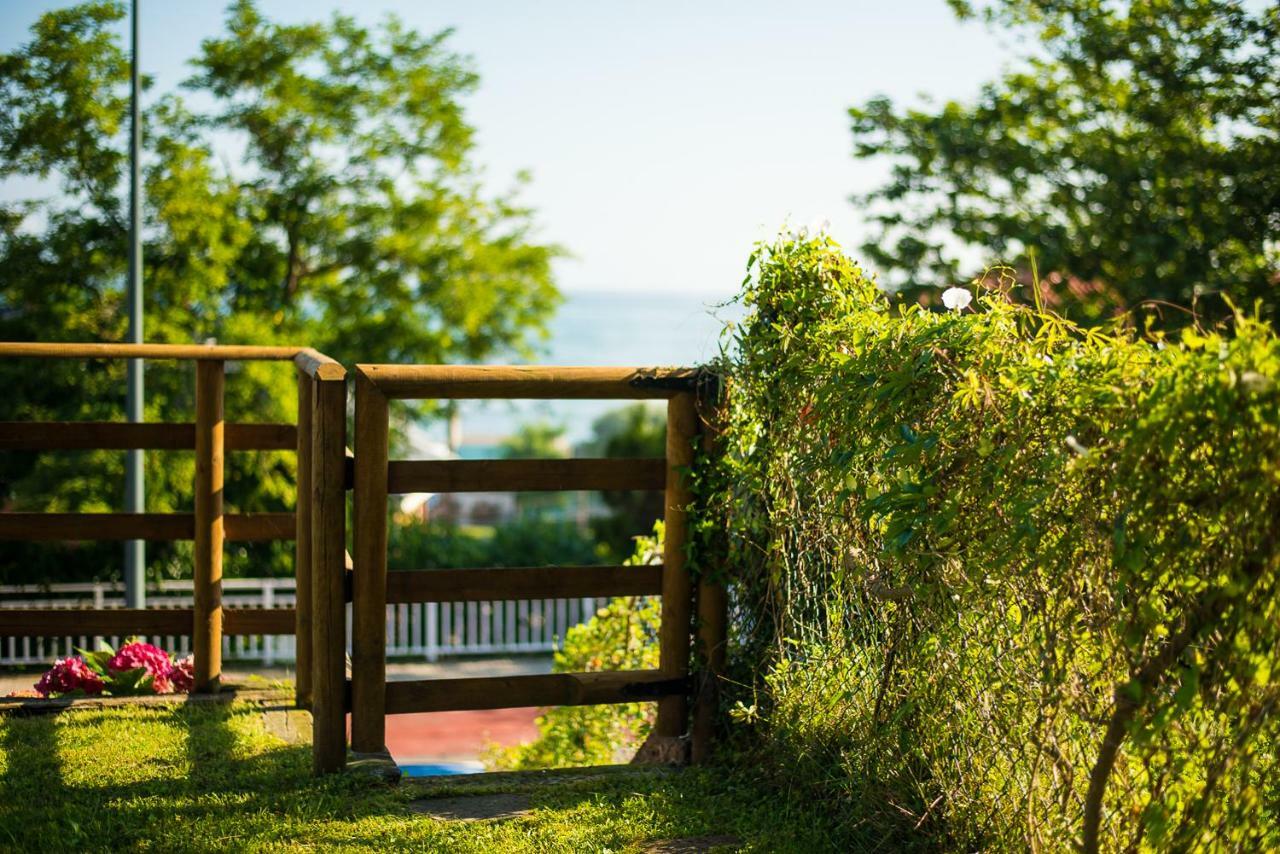 Casa De Las Flores - Apartamento Con Jardin Privado Frente A La Playa De コミージャス エクステリア 写真